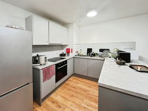 Communal kitchen- click for photo gallery